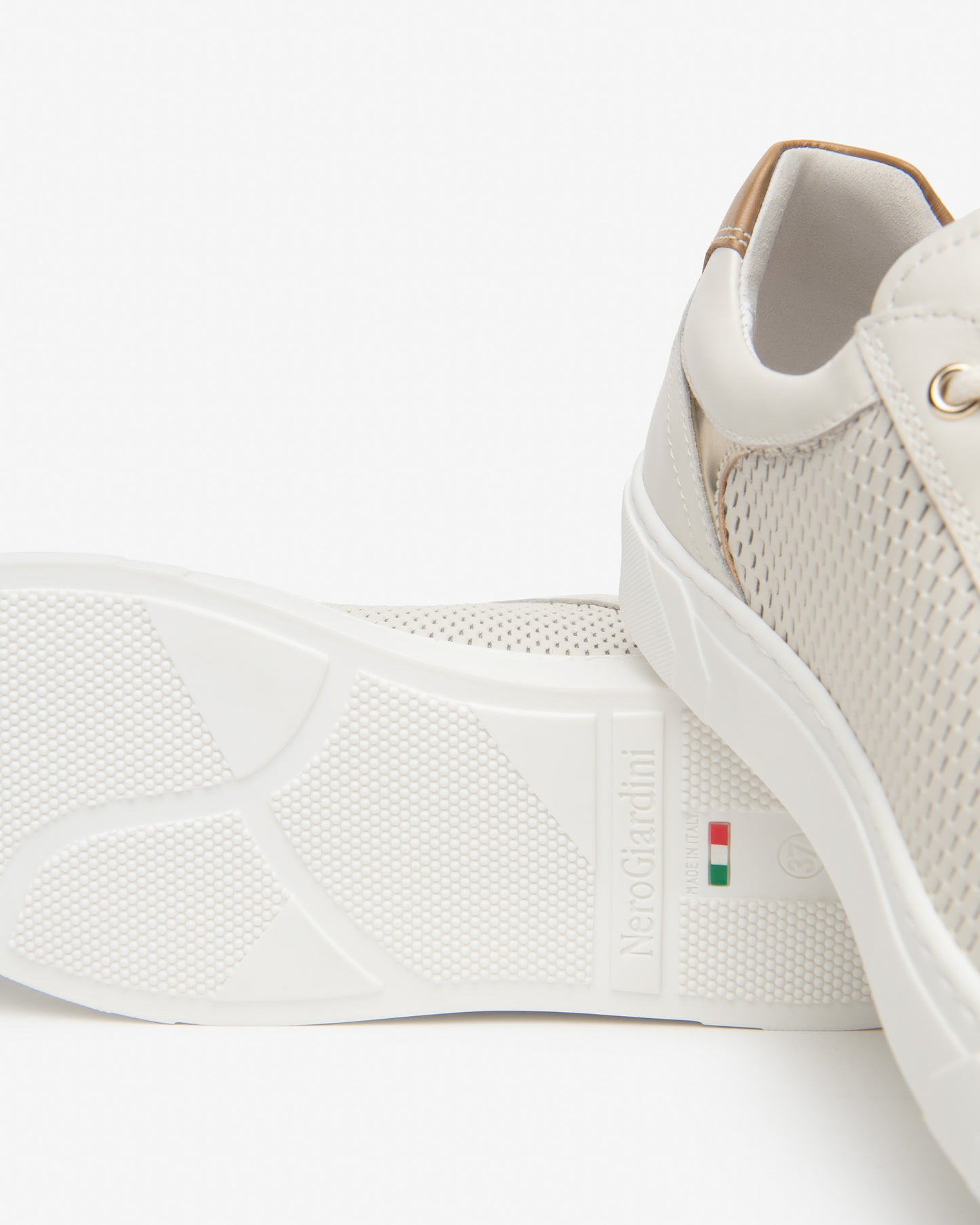 Sneaker in pelle Latte NeroGiardini