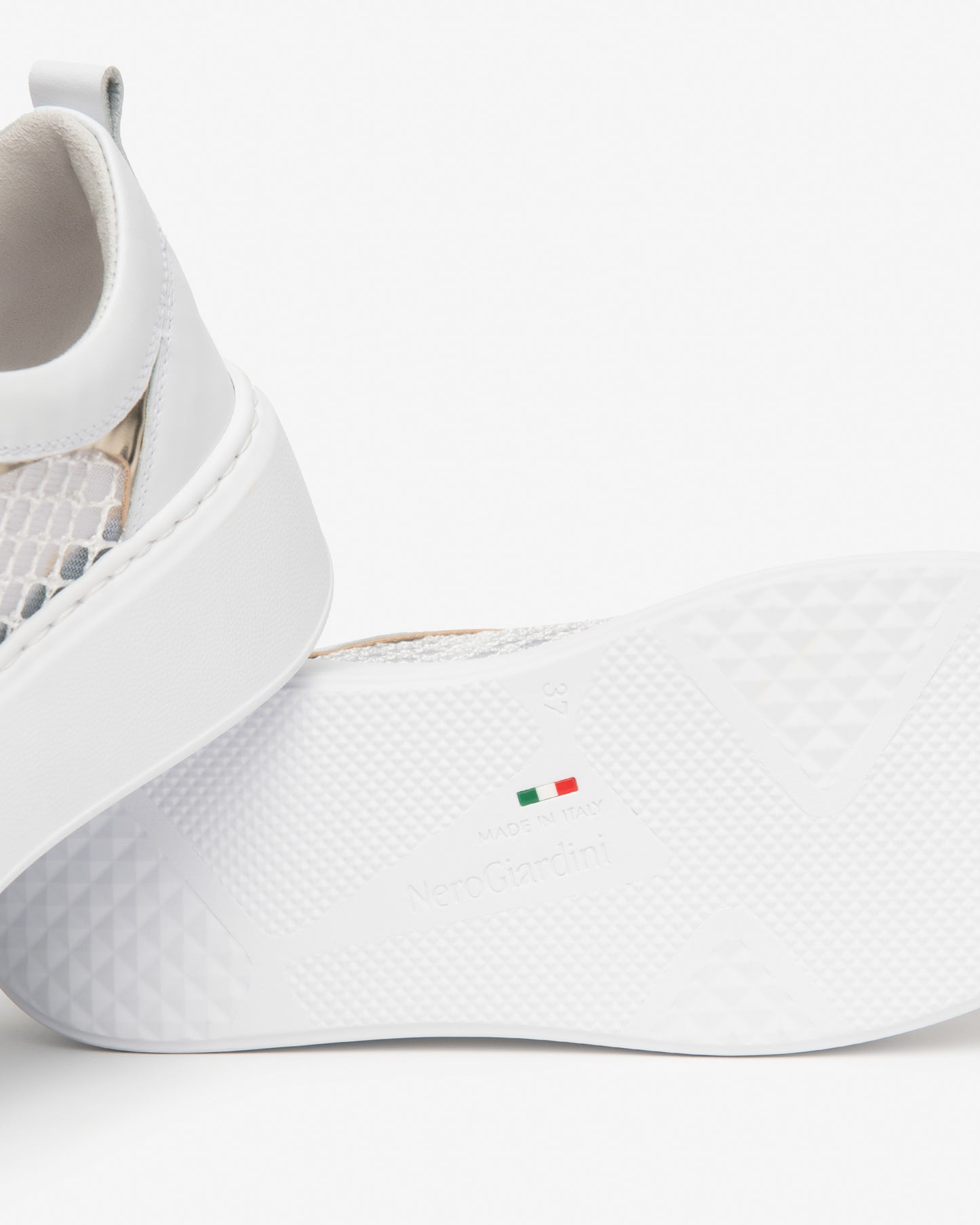 Sneaker in pelle e rete NeroGiardini