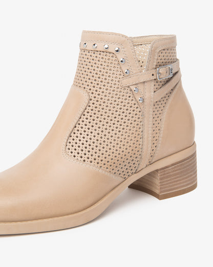 Stivaletto Beige in pelle traforata NeroGiardini
