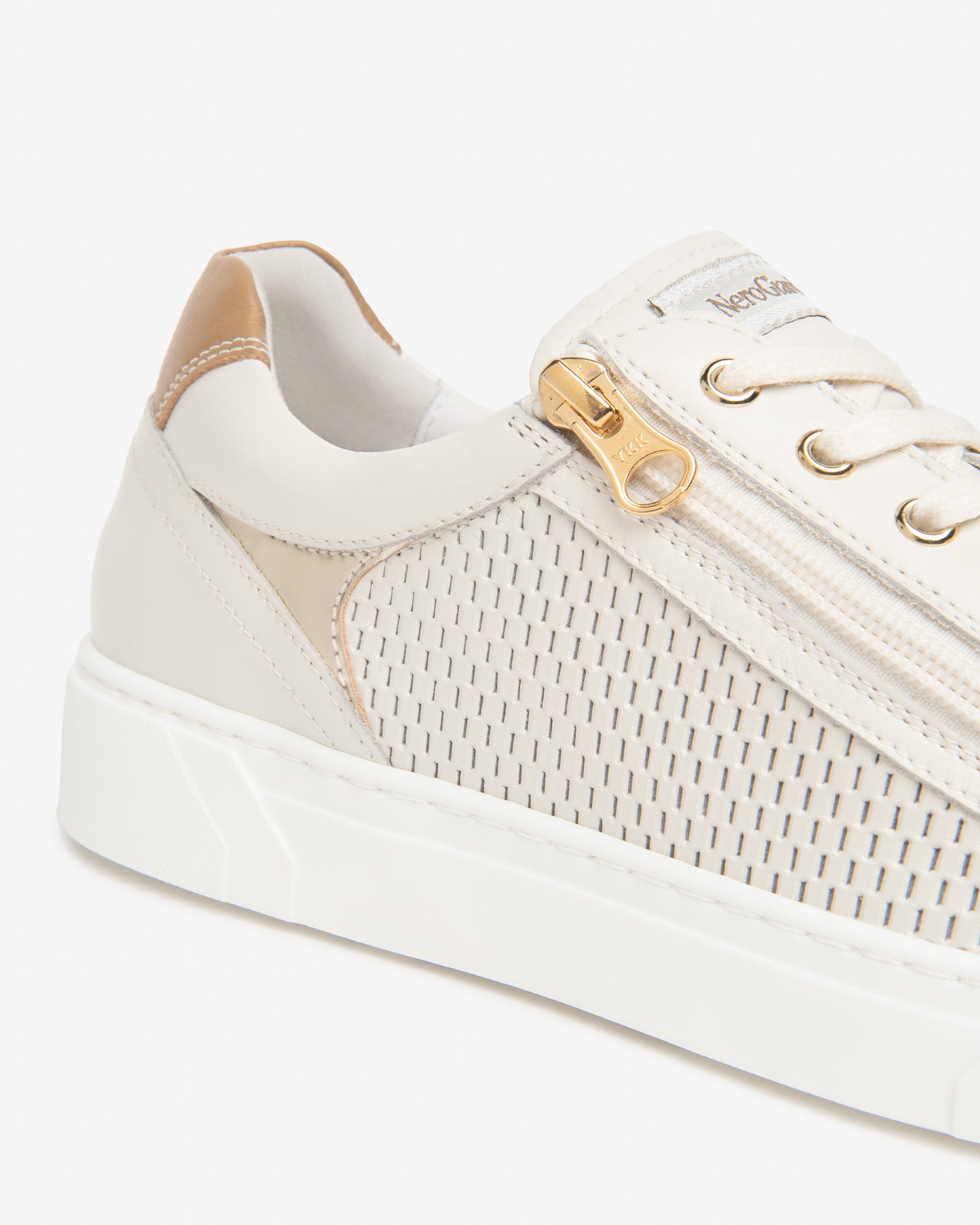 Sneaker in pelle Latte NeroGiardini