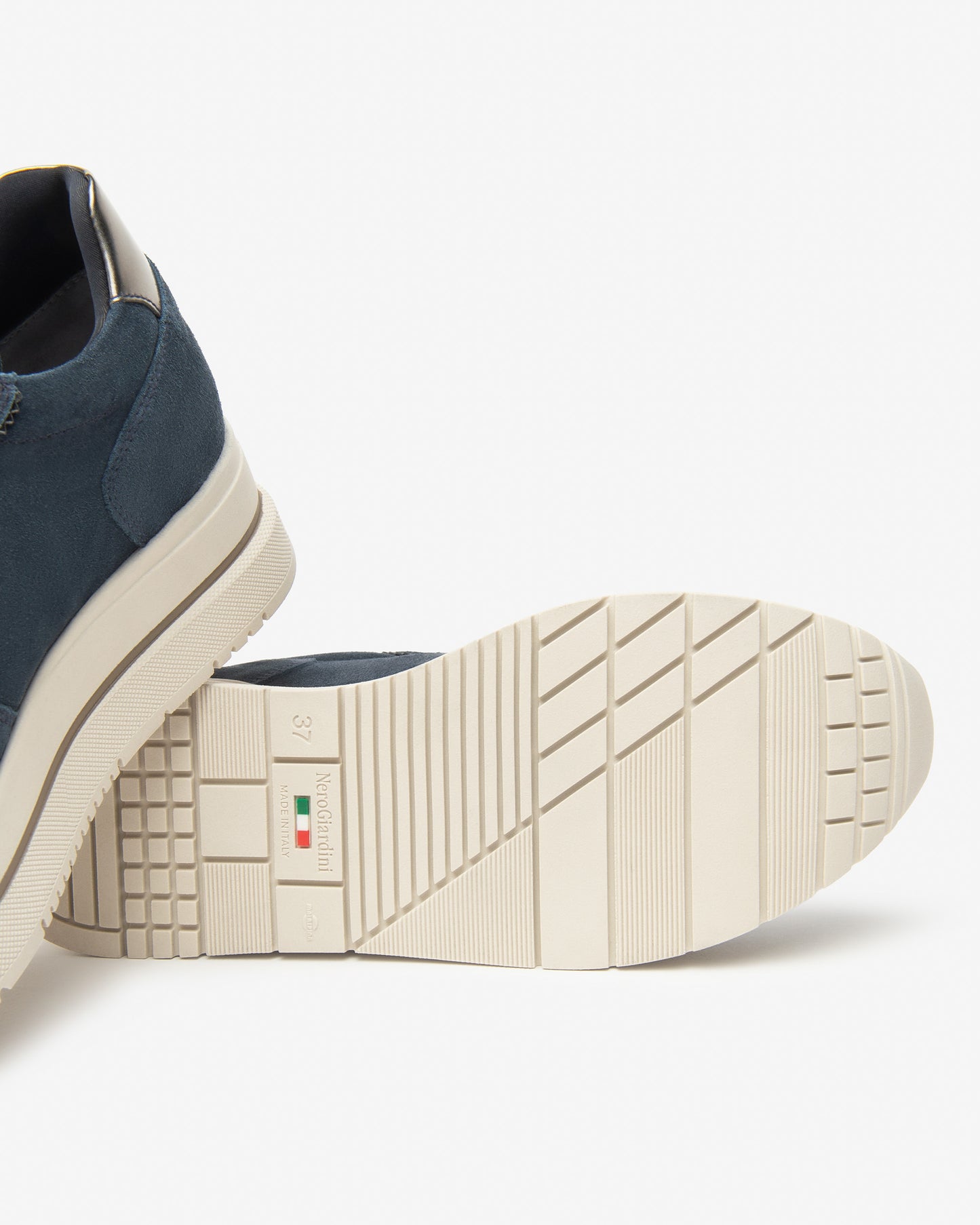 Sneakers Blu in camoscio NeroGiardini