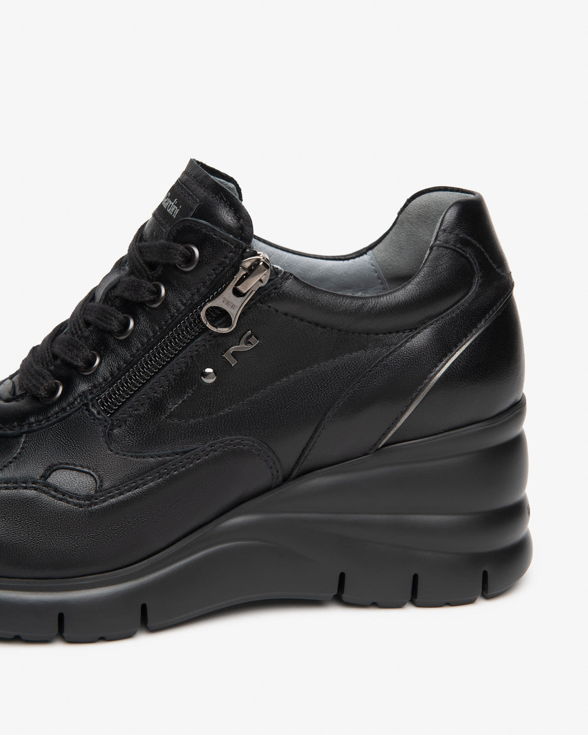 Sneaker nero con zeppa in pelle NeroGiardini