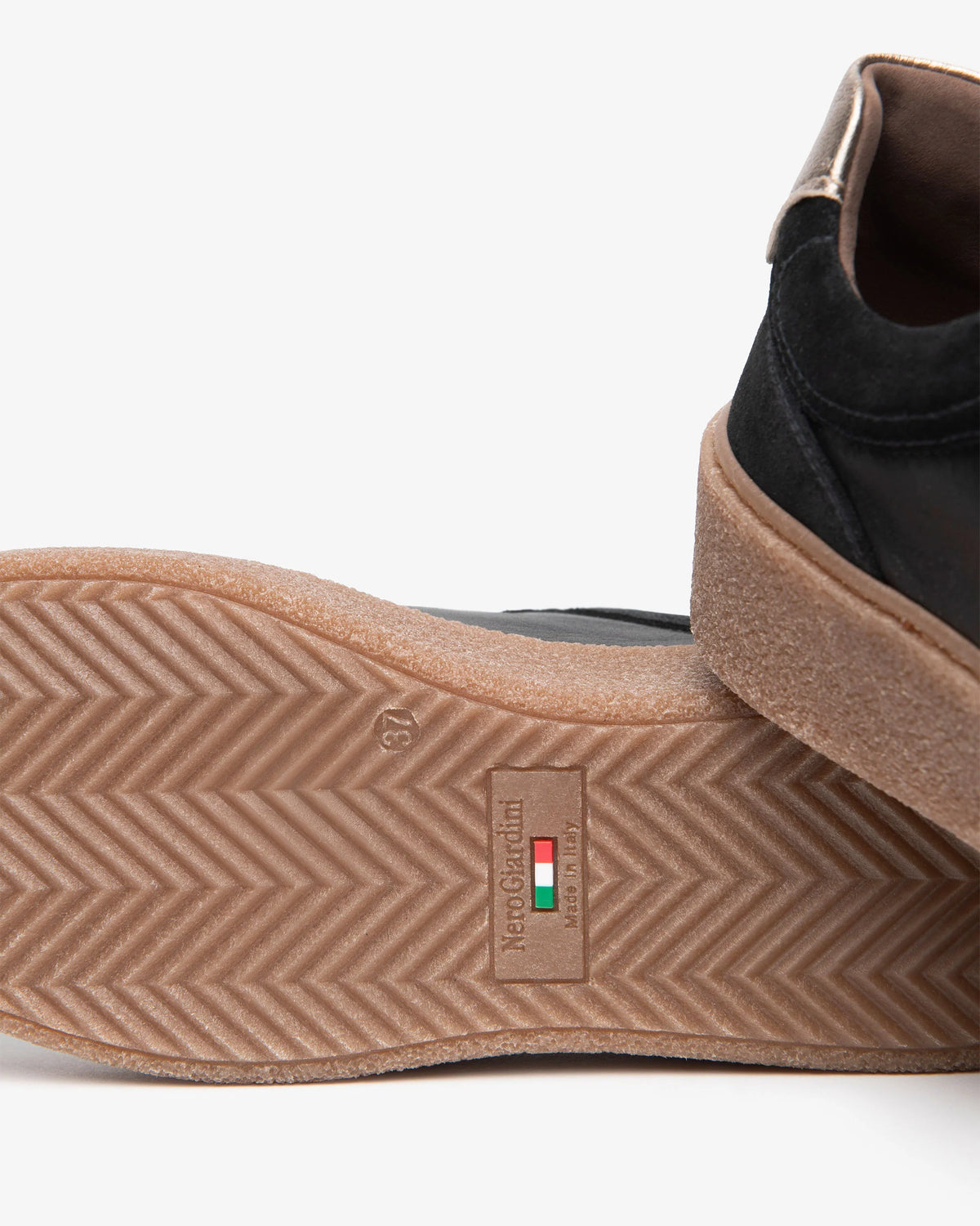 Sneaker Nera in pelle e camoscio NeroGiardini