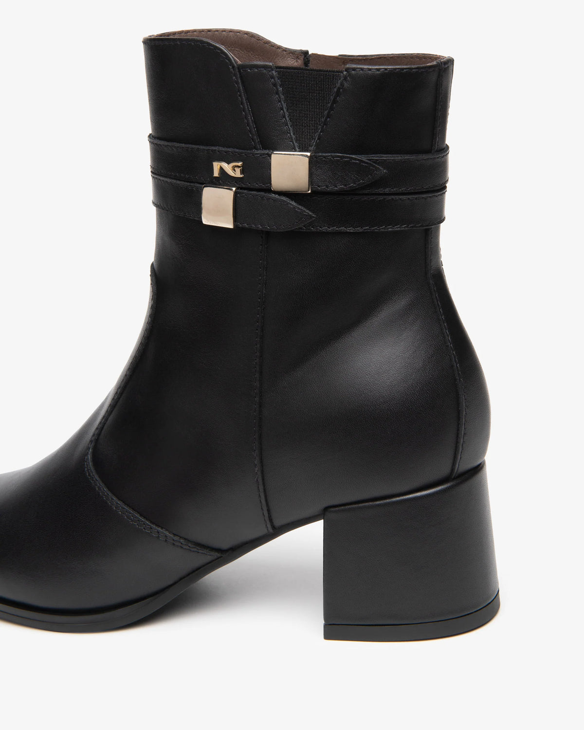 Stivaletto Nero in pelle NeroGiardini