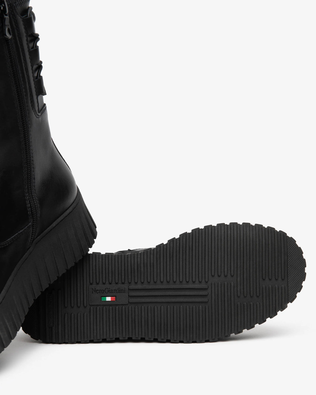 Stivaletto Nero con zeppa NeroGiardini
