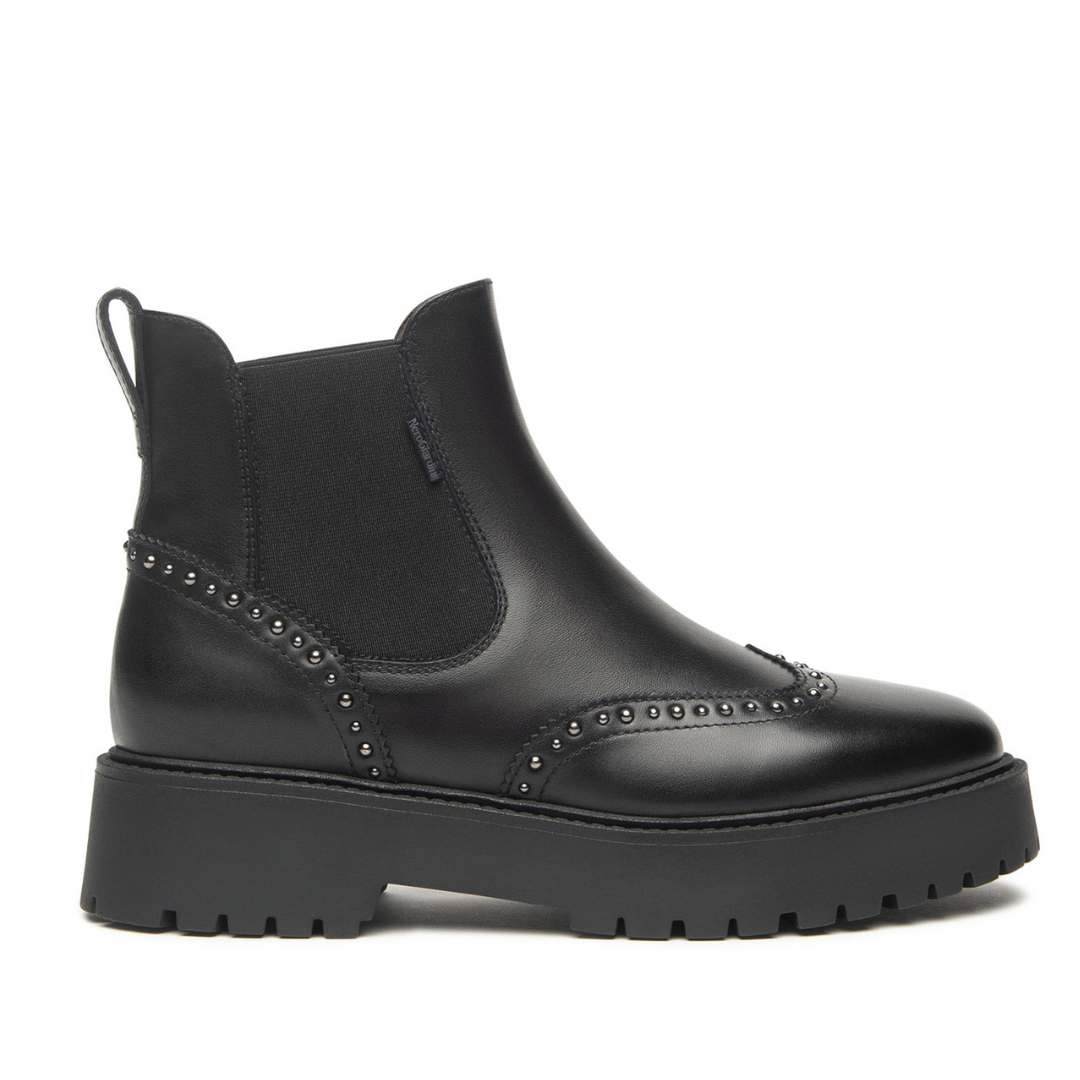 Stivaletto in pelle con borchie NeroGiardini