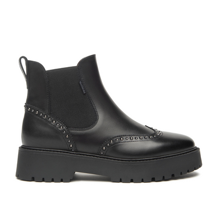 Stivaletto in pelle con borchie NeroGiardini