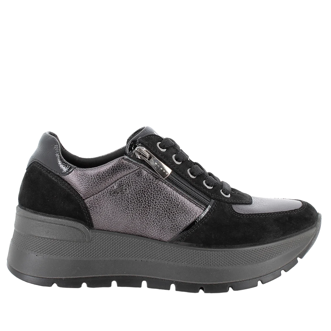 Sneaker nero in pelle con zeppa IGI&CO
